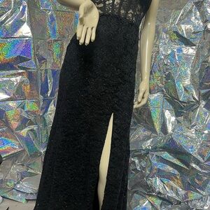Elegant Black Lace Evening Dress Hollydays and special ocations